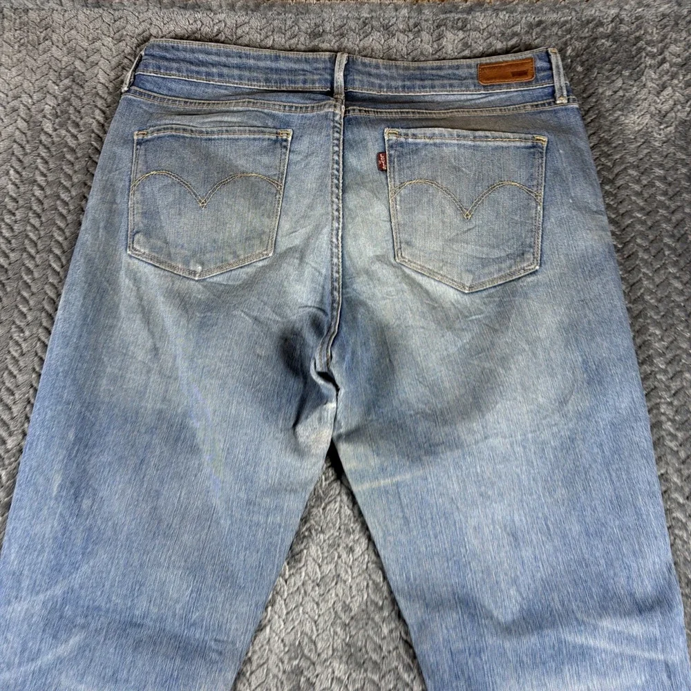 Levi's Demi Curve Women's Jeans Size 33 Bootcut Stretch Medium Wash‎ Distressed